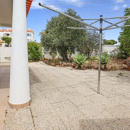 Villa Cesaltina - Gale - Swimming Pool - By Bedzy Albufeira Eksteriør billede