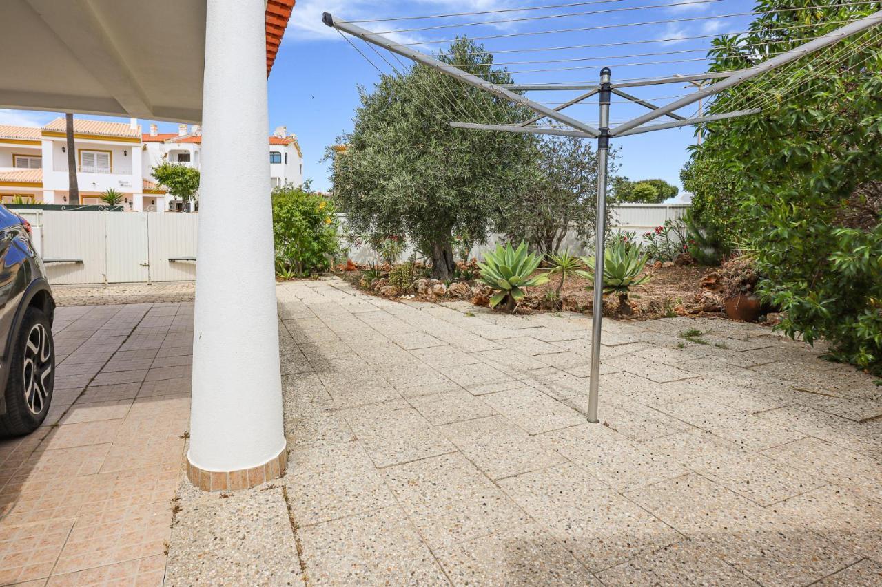 Villa Cesaltina - Gale - Swimming Pool - By Bedzy Albufeira Eksteriør billede